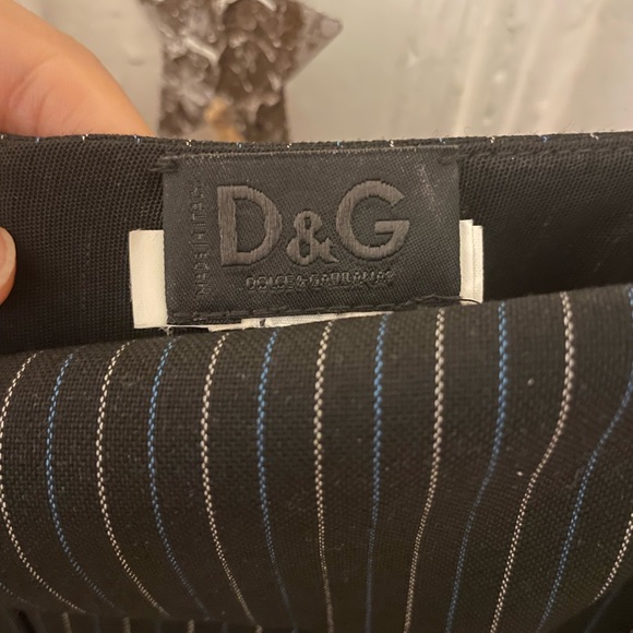 dolce & gabbana dress
woolen fabric pinstripe, spaghetti straps, form fitting - Picture 3 of 4